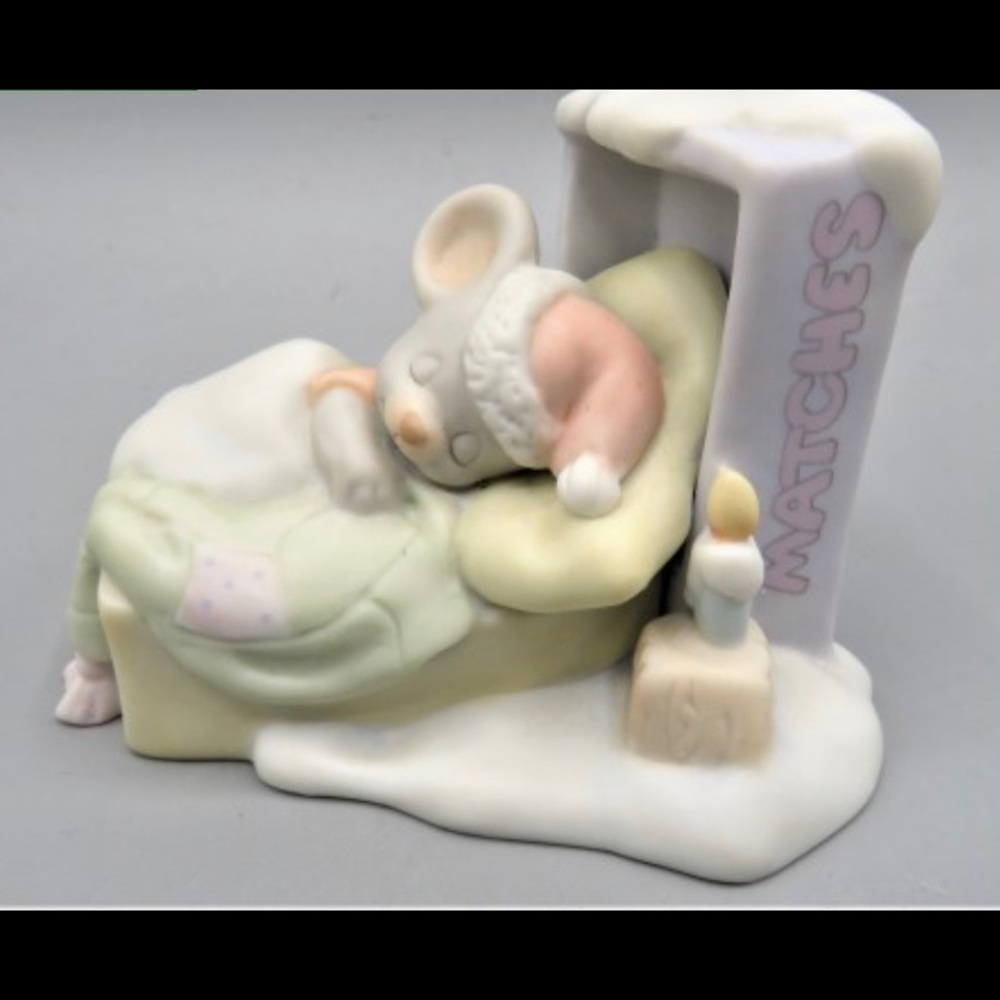Precious Moments By, Enesco “I’m Dreaming Of A White Christmas” 1990’s Figurine